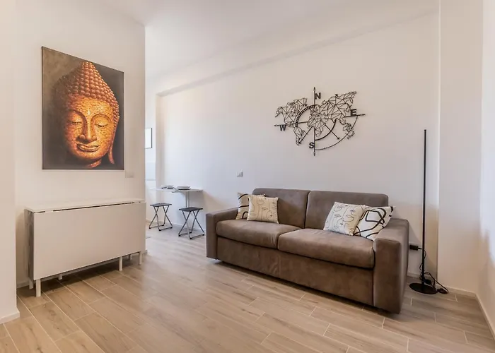 Domus Urbe Piramide Apartment