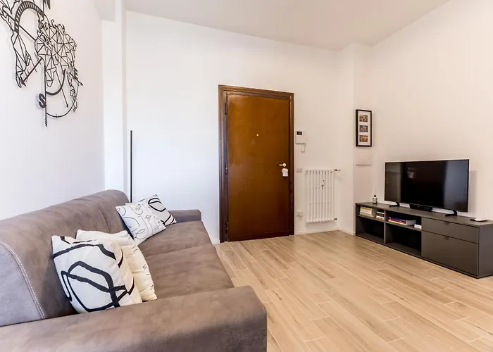 Domus Urbe Piramide Apartment